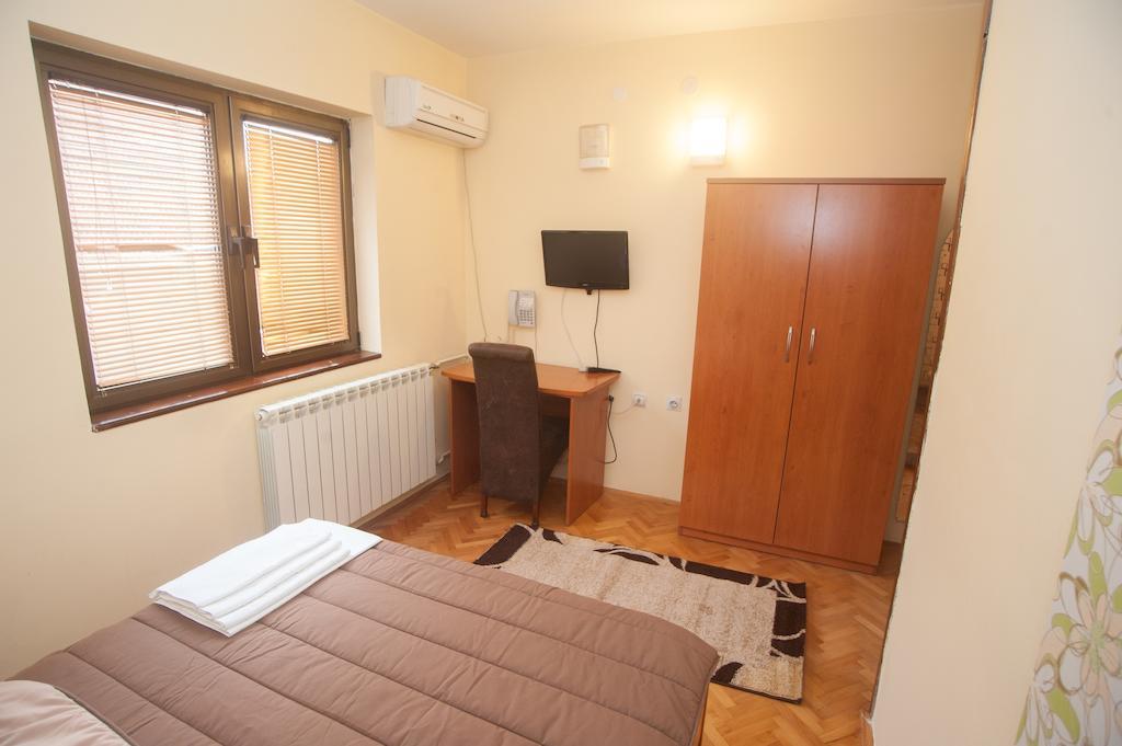 Hotel Extra Lion Md Nis Room photo